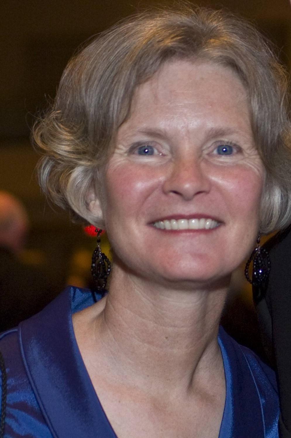 Photo of Elizabeth Murray